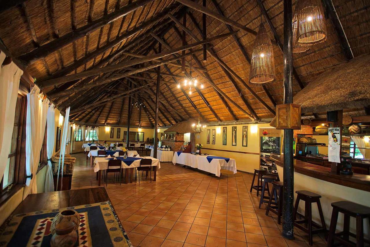 Island Safari Lodge Maun Exterior photo