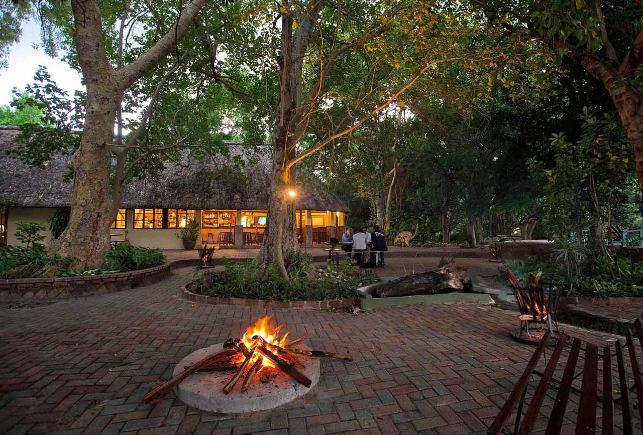 Island Safari Lodge Maun Exterior photo